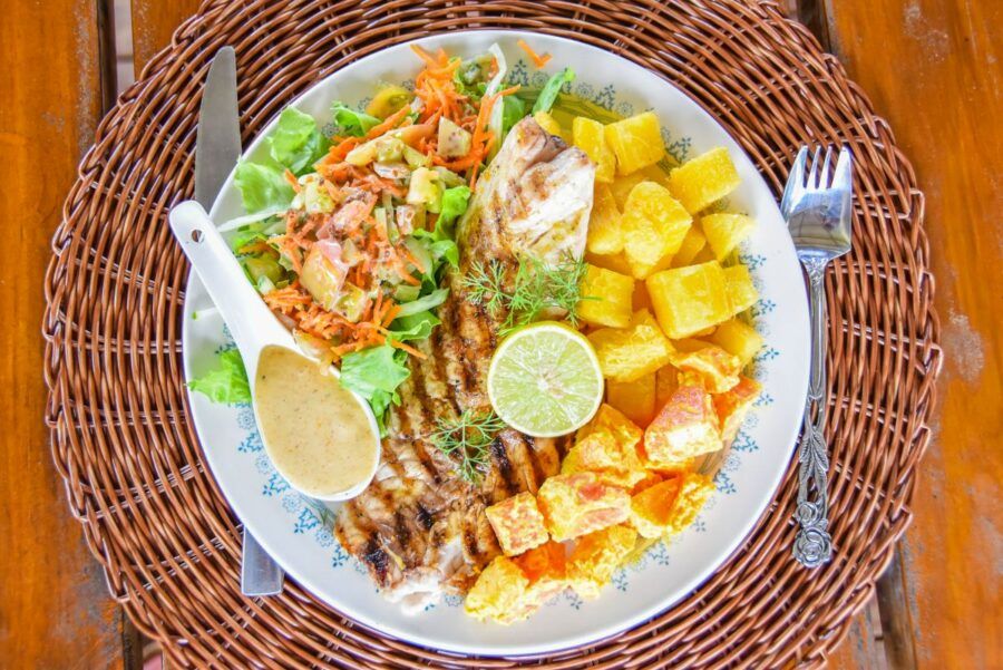 The Best Places to Eat on Aitutaki: 10 Best Restaurants on Aitutaki [2023]