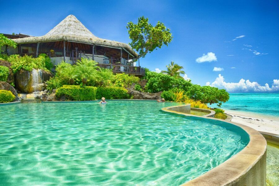 5 Best Luxury Accommodations on Aitutaki [2023]