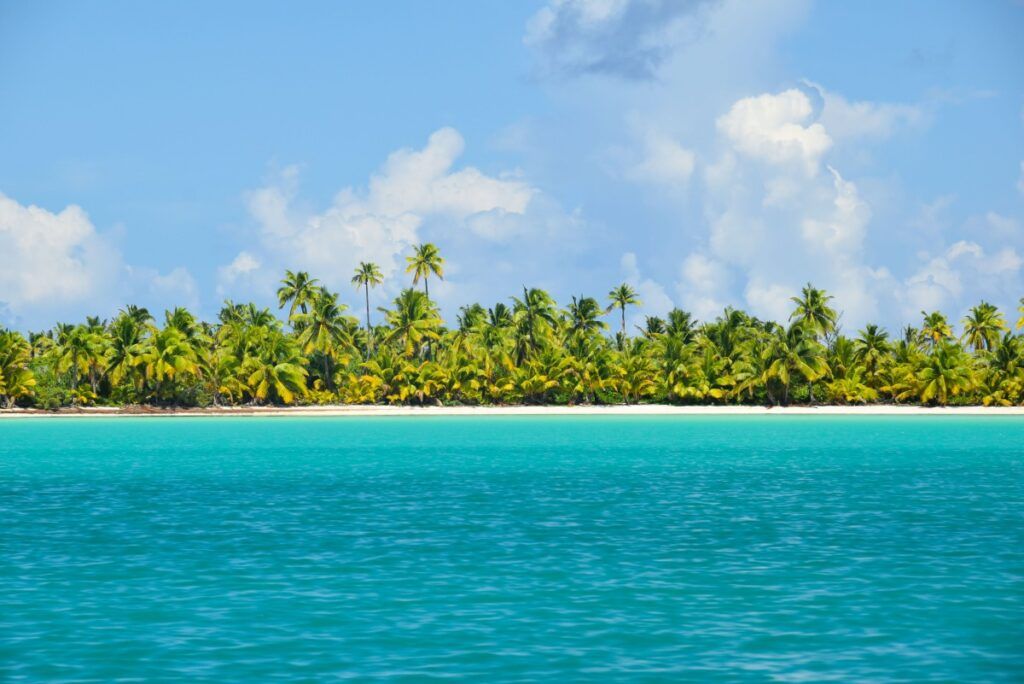 7 Best Wedding Venues on Aitutaki 💍