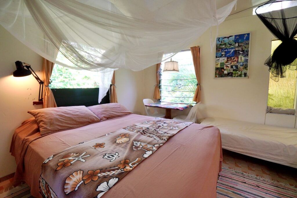 10 Best Budget Accommodations on Aitutaki 💸 [2025]