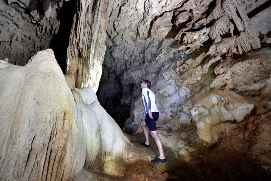 5 Best Caves on Atiu