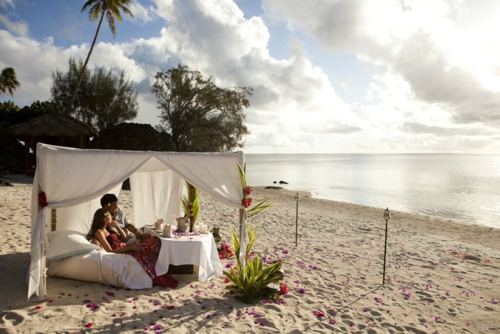 Rarotonga & the Cook Islands Proposal Ideas: 5 Romantic Ways to Propose