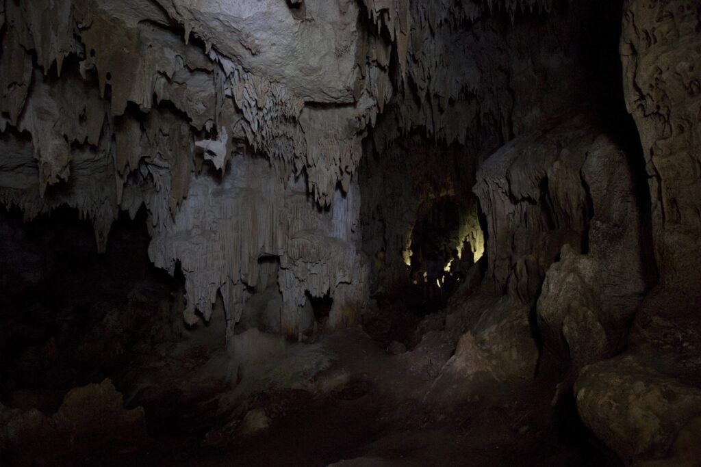 5 Best Caves on Atiu