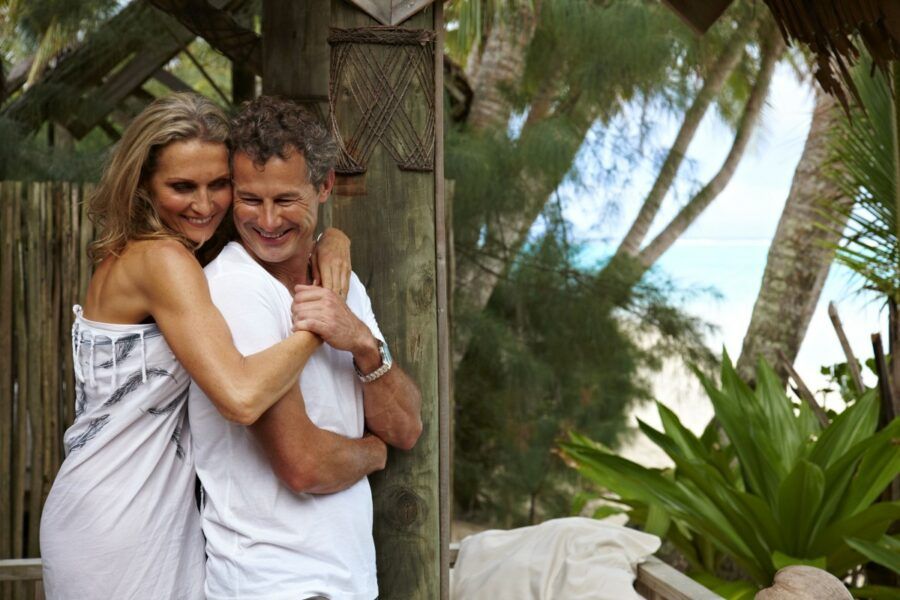 10 Most Romantic Wedding & Honeymoon Resorts on Rarotonga 🥂