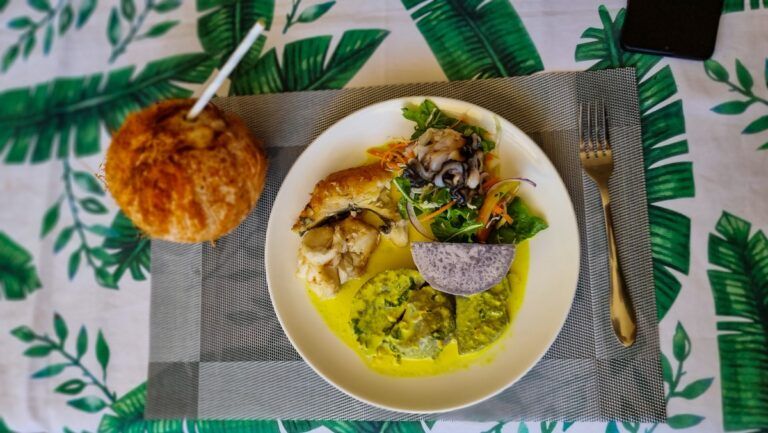 The Food Guide to Mangaia: Places to Eat & Food Tours