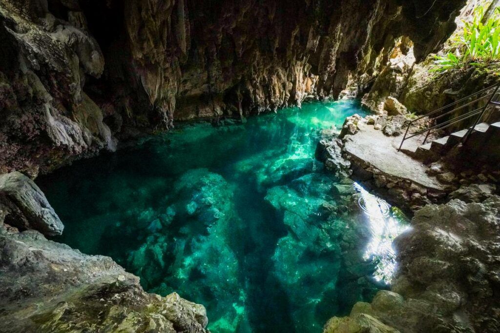 5 Best Caves on Mitiaro