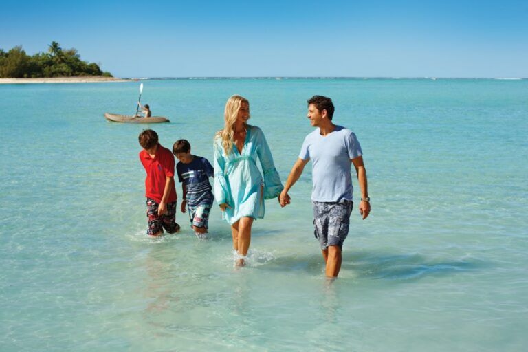 The Complete Travel Guide to Rarotonga for Families