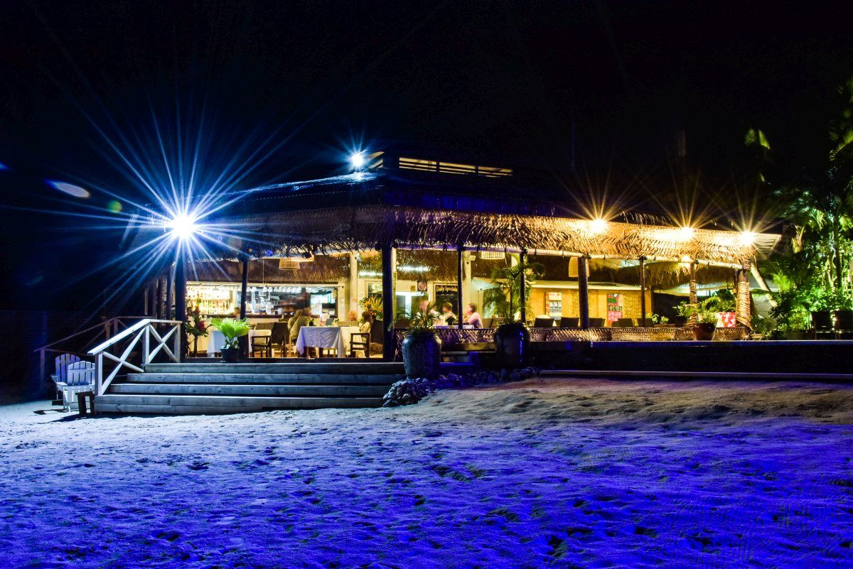 The Best Places to Eat on Rarotonga: 10 Best Restaurants ???? [2023]