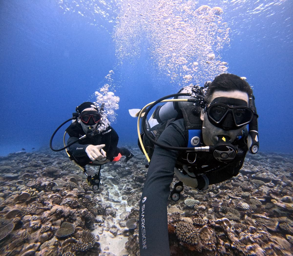 17 Most Romantic Things to Do on Rarotonga for Couples ❤️