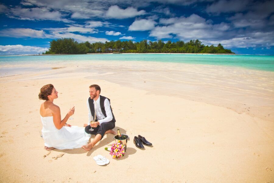 The Wedding, Honeymoon & Romantic Getaway Guide to Rarotonga