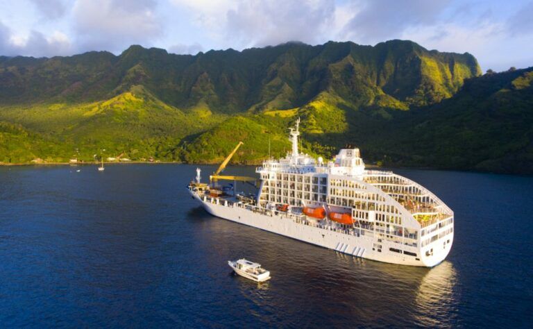 The Best Time to Go on a Cruise to Rarotonga & the Cook Islands