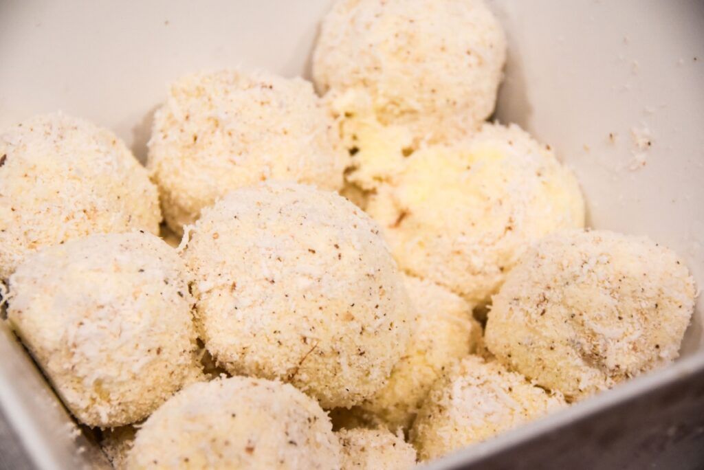 Traditional Rarotongan Food: 10 Foods to Try in the Cook Islands