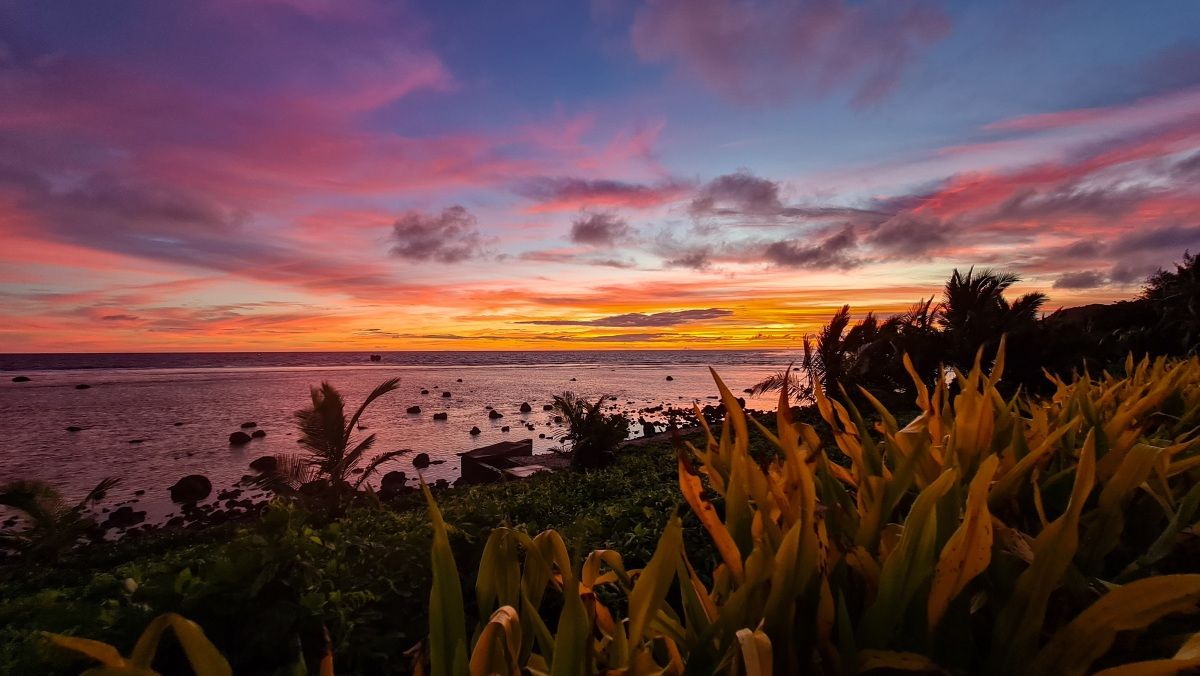 10 Best Places to Watch the Sunset in Rarotonga & the Cook Islands 🌅