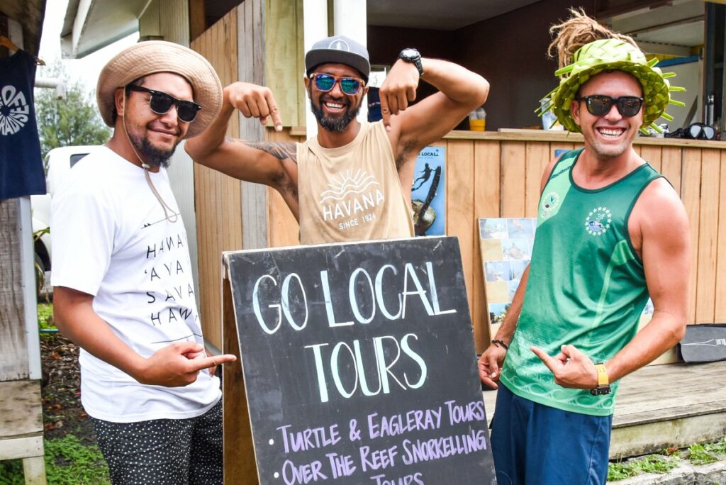 7 Best Turtle Swimming Tours in Rarotonga & the Cook Islands [2023]