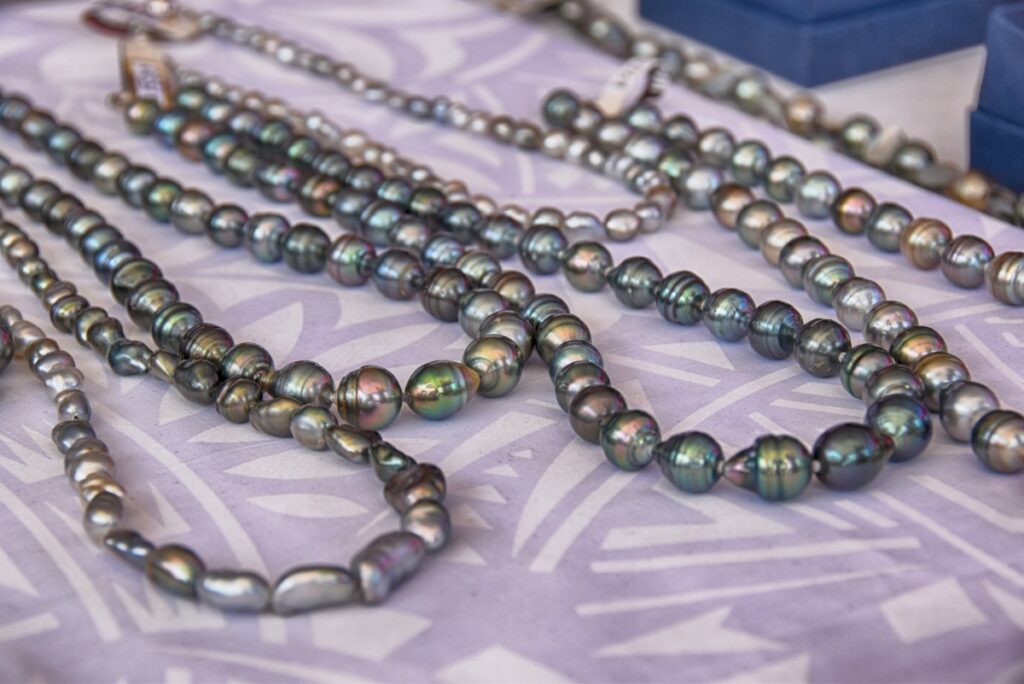 The Best Places to Buy Souvenirs in Rarotonga & the Cook Islands