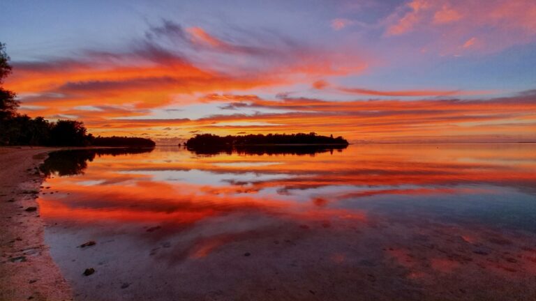 The Best Sunset Cruises in Rarotonga & the Cook Islands
