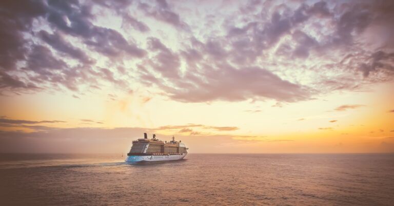 7 Best Cruises That Visit Rarotonga & the Cook Islands 🛳️ [2023]