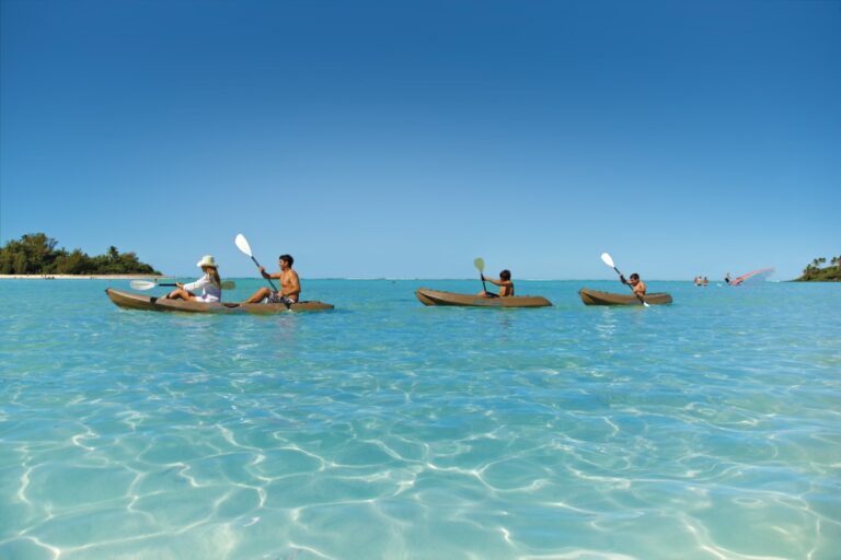 5 Best Kayak Hires in Rarotonga & the Cook Islands 🛶 [2023]