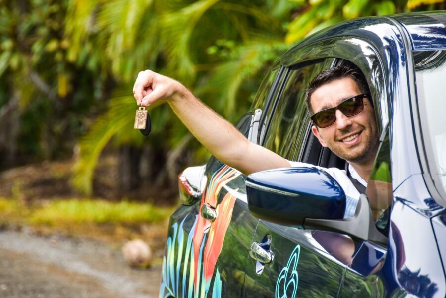 Which is Better, Renting a Car or Taking the Bus on Rarotonga?