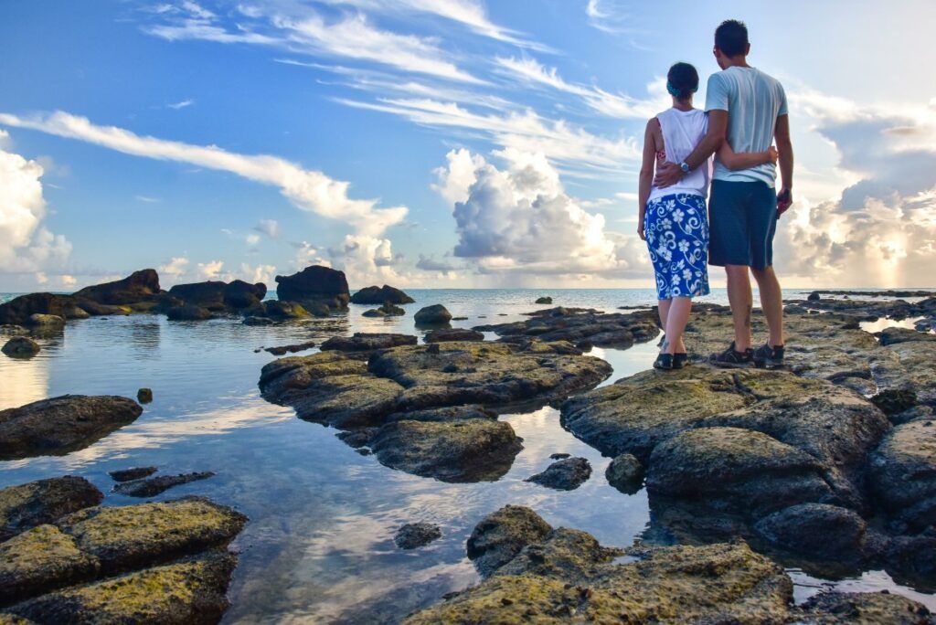 20 Essentials You NEED to Pack for Rarotonga & the Cook Islands ????