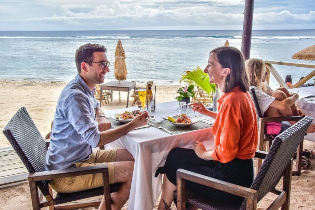 20 Essentials You NEED to Pack for Rarotonga & the Cook Islands ????