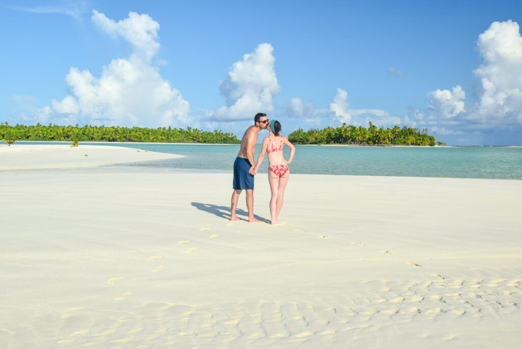 Cook Islands Honeymoon & Romance Itinerary: 10 Days 💑 [2023]