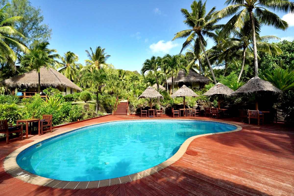 The Complete Adults-Only Travel Guide to the Cook Islands 🍹 [2025]