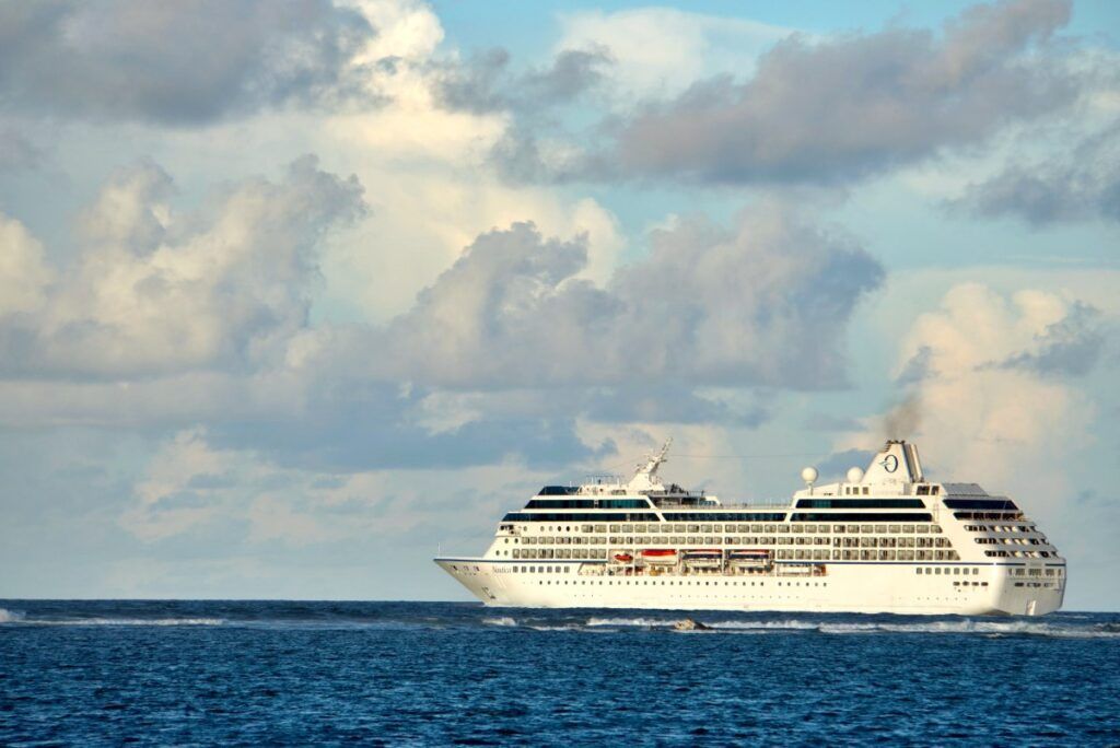 Getting Here: How to Get to the Cook Islands 🗺️ [2025]